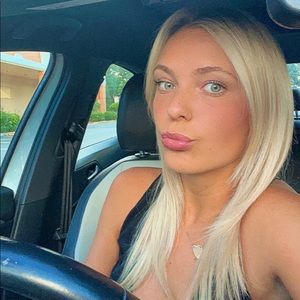 Meet your Posher, Molly